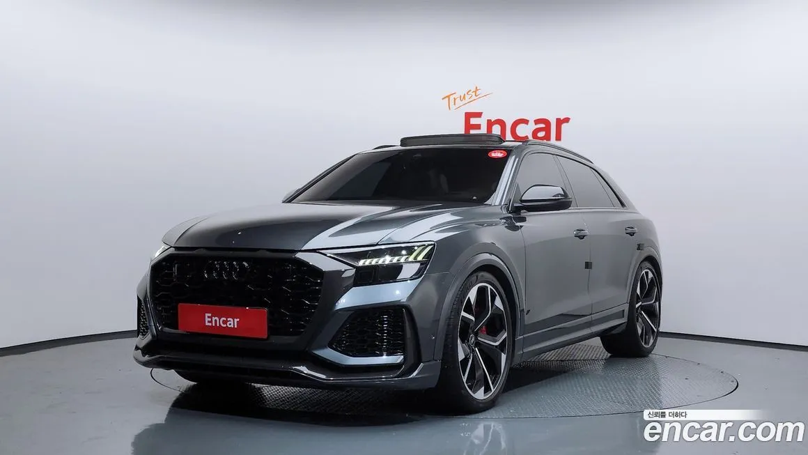 Audi RSQ8 — фото 1