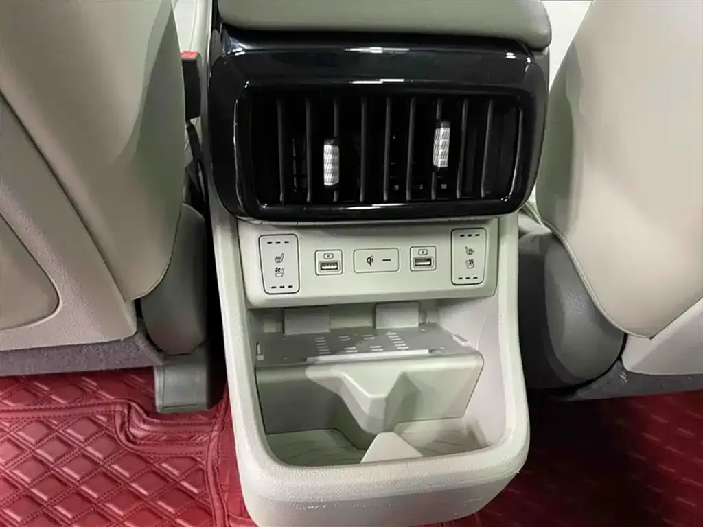 Hyundai Custo — фото 10