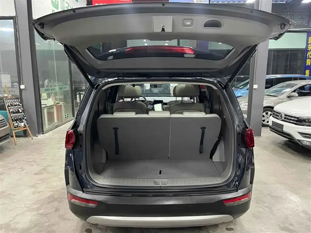 Hyundai Custo — фото 6
