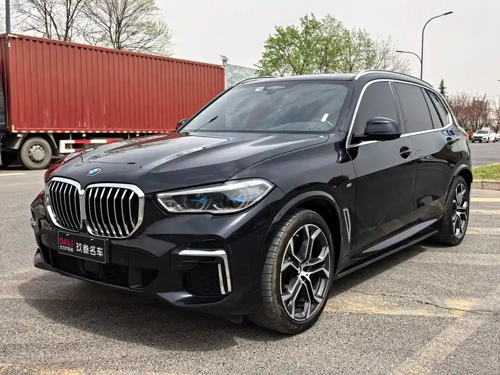 BMW X5 — фото 1