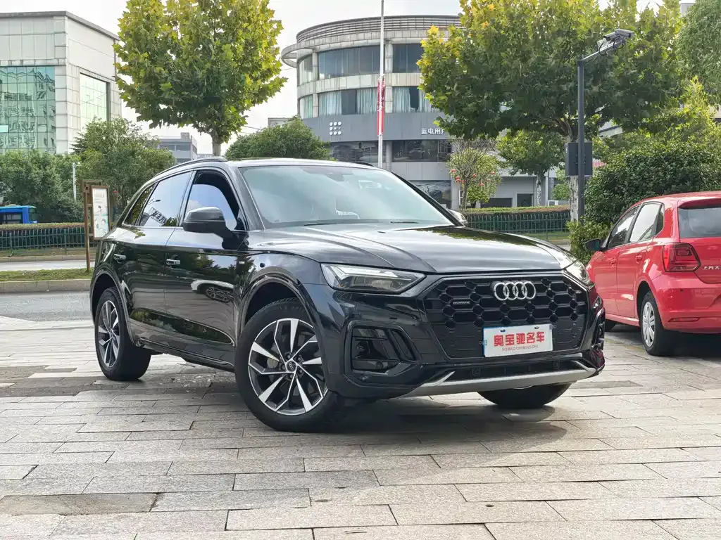 Audi Q5L — фото 3