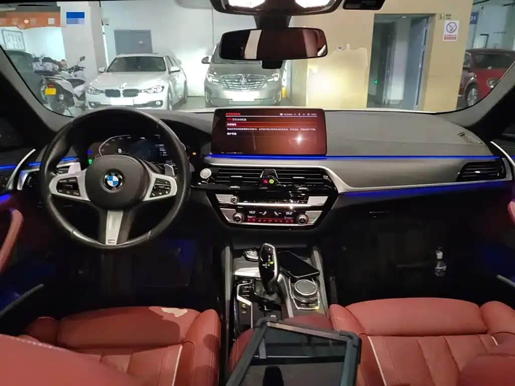BMW 5 Series — фото 10