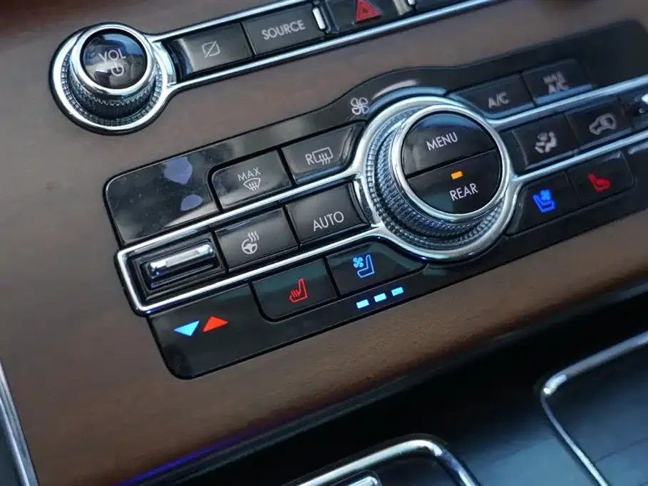 Lincoln Aviator — фото 9