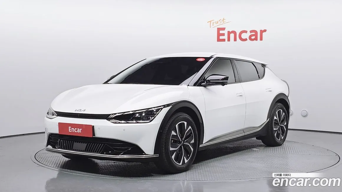 Kia EV6 — фото 1