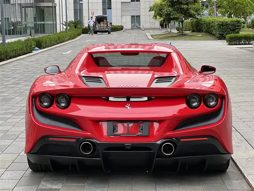 Ferrari F8 — фото 5