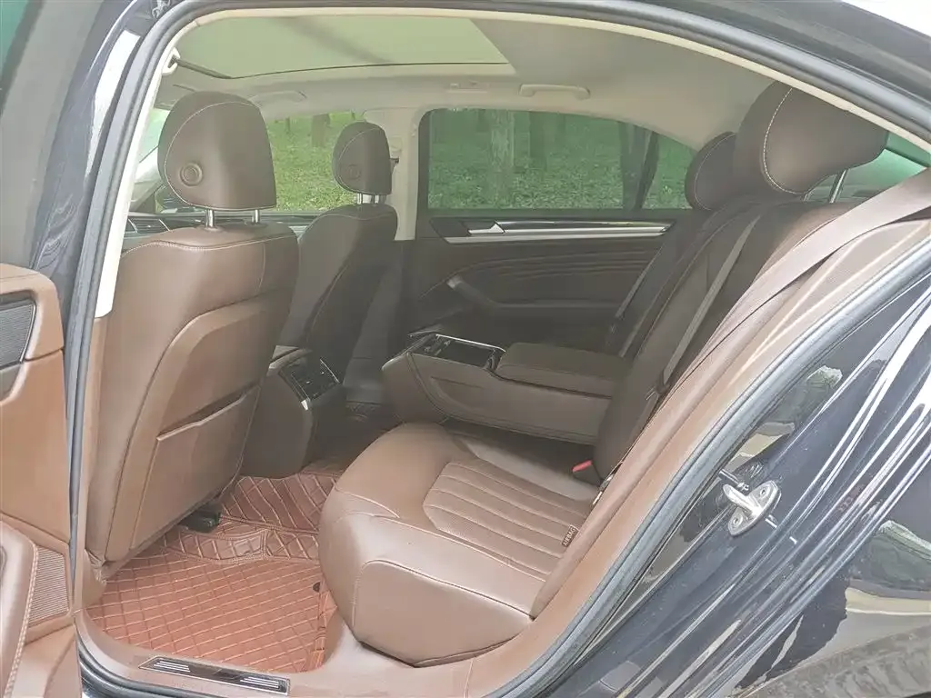 Volkswagen Phideon — фото 2