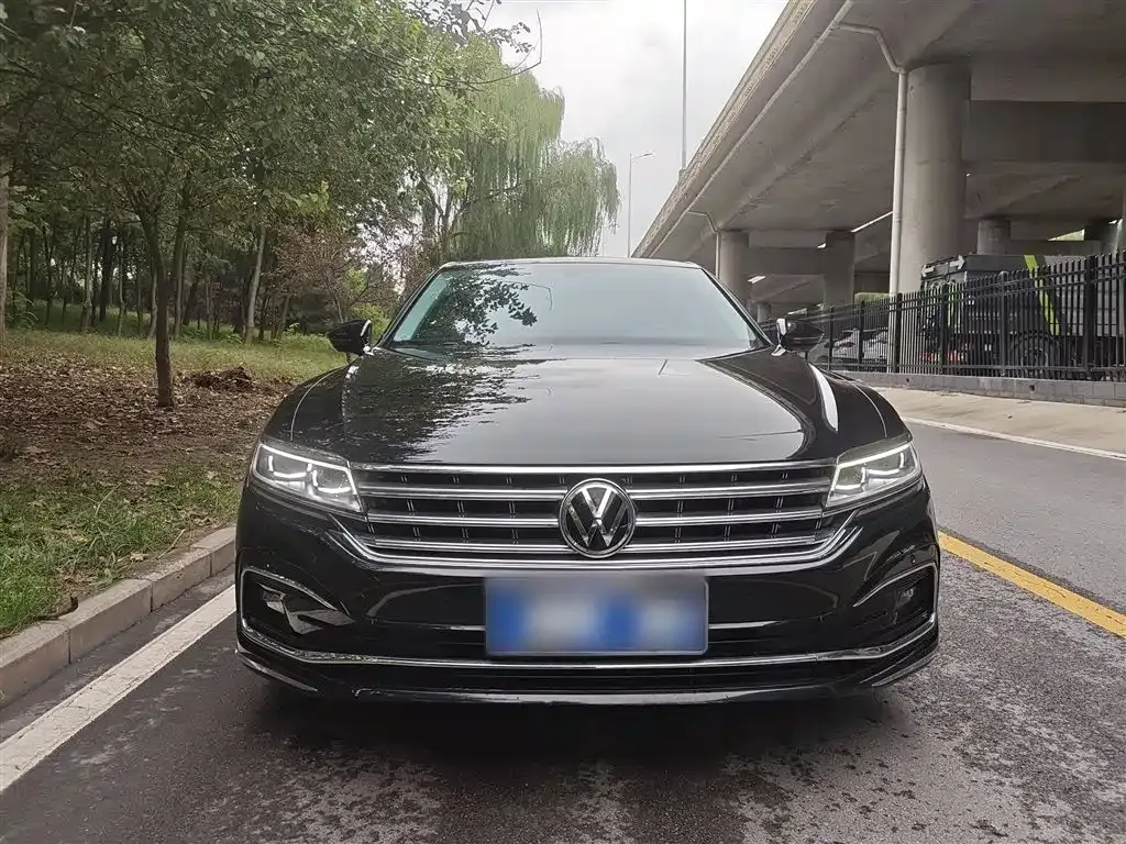 Volkswagen Phideon — фото 6