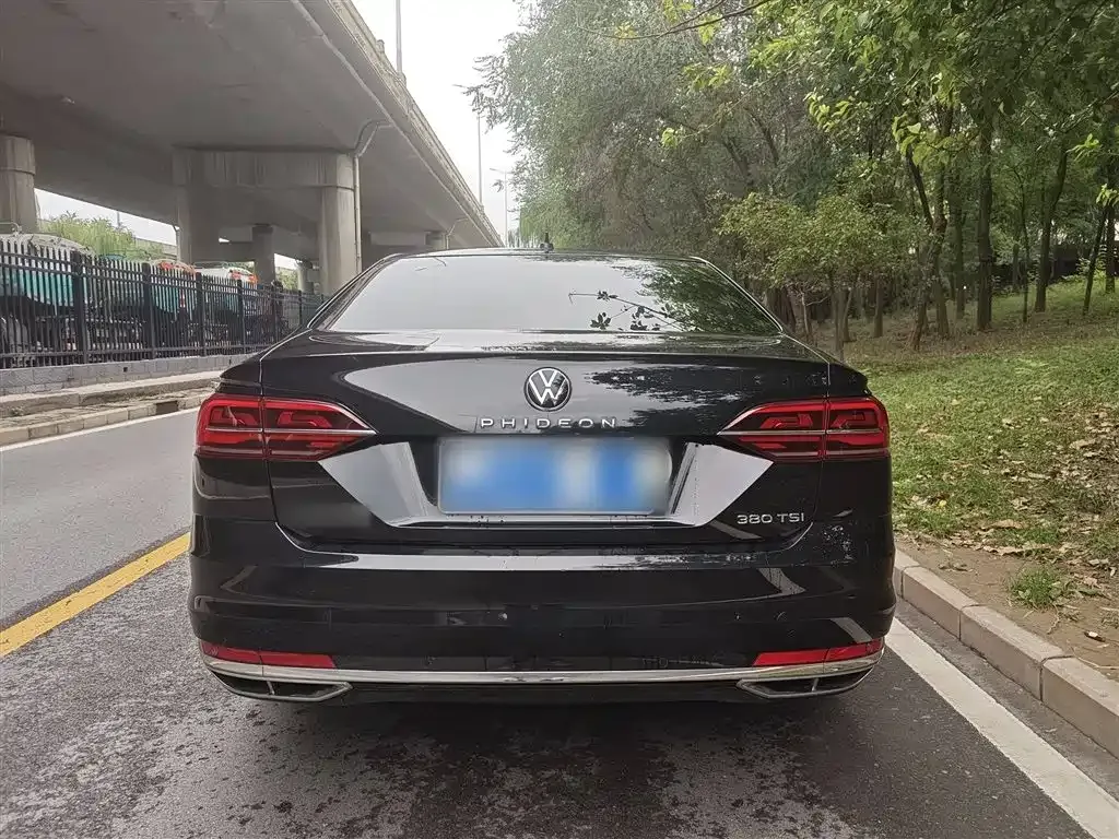 Volkswagen Phideon — фото 9
