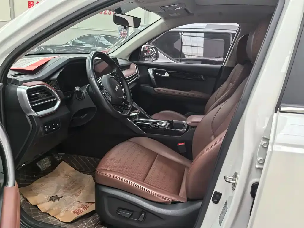 Kia Sportage — фото 7