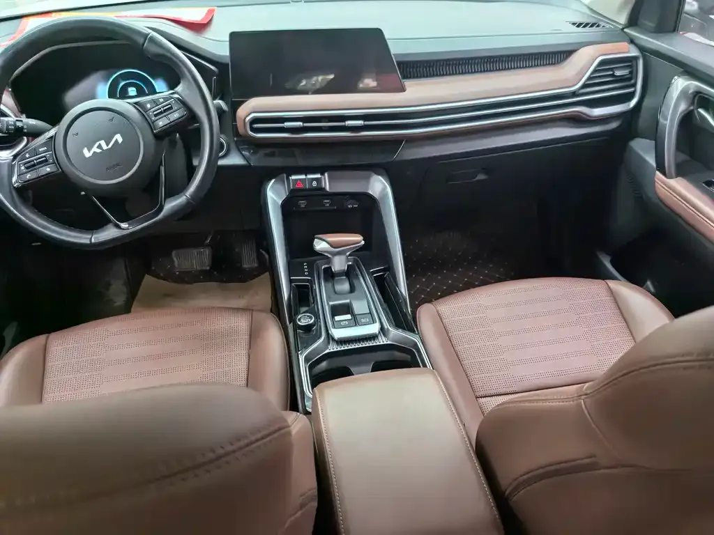 Kia Sportage — фото 8