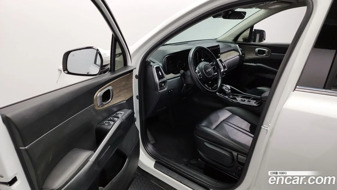 Kia Sorento — фото 10