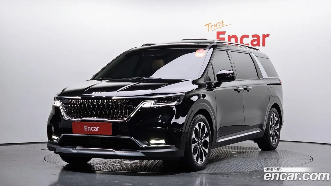 Kia Carnival — фото 1