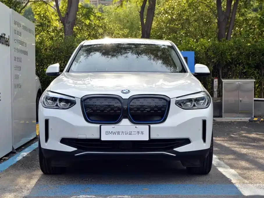 BMW iX3 — фото 3