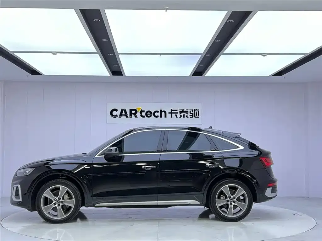 Audi Q5L Sportback — фото 2