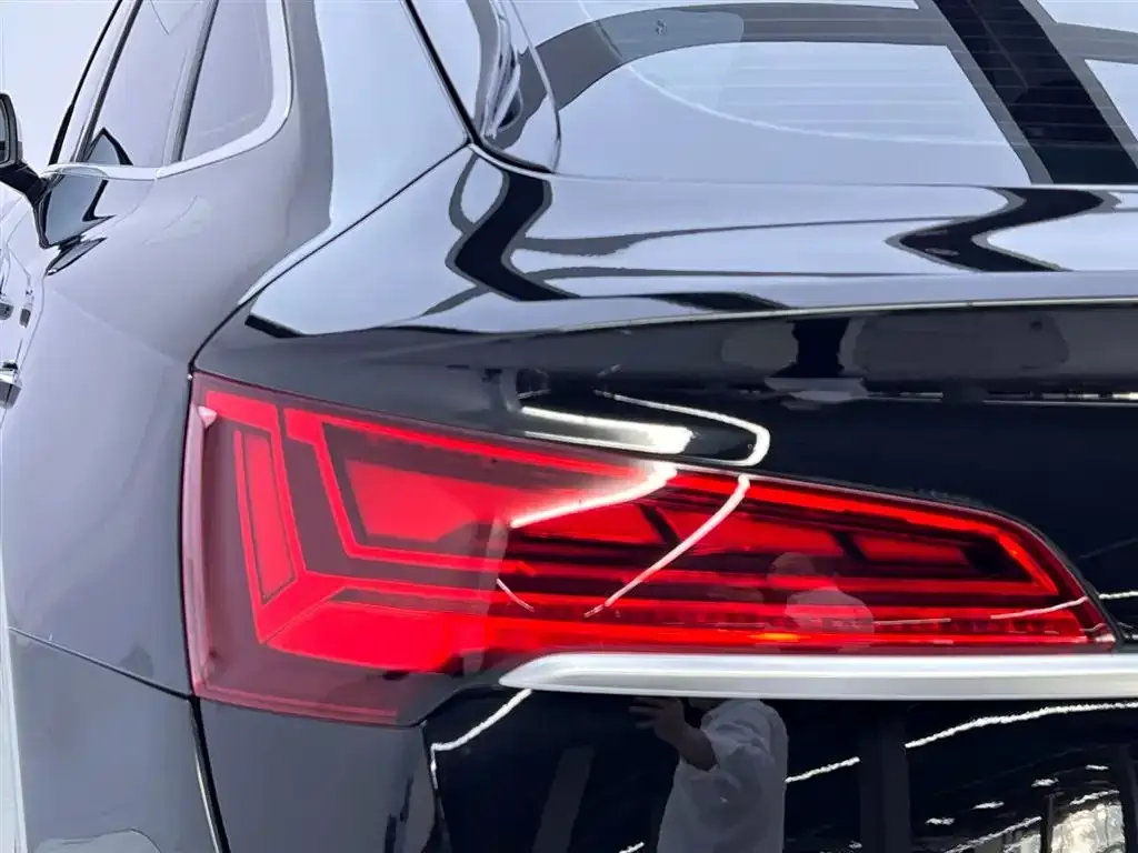 Audi Q5L Sportback — фото 9