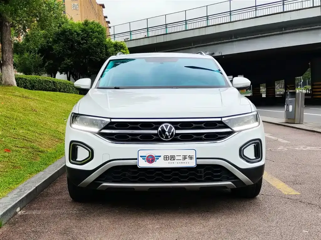 Volkswagen T-Roc — фото 2