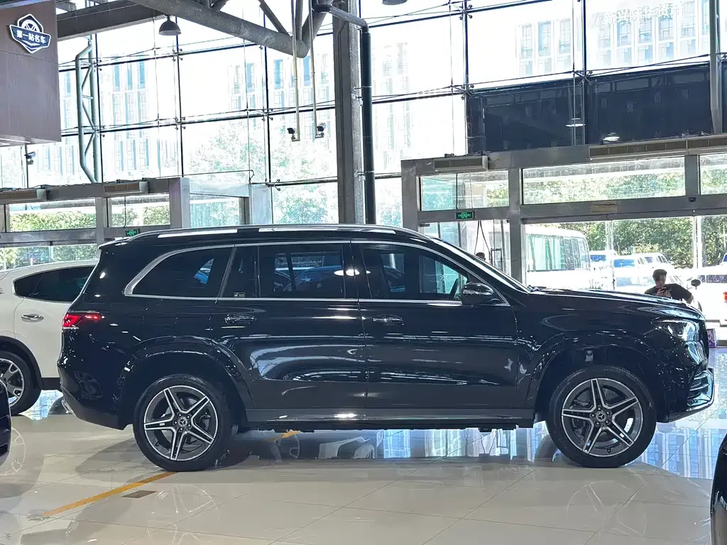 Mercedes-Benz GLS — фото 7