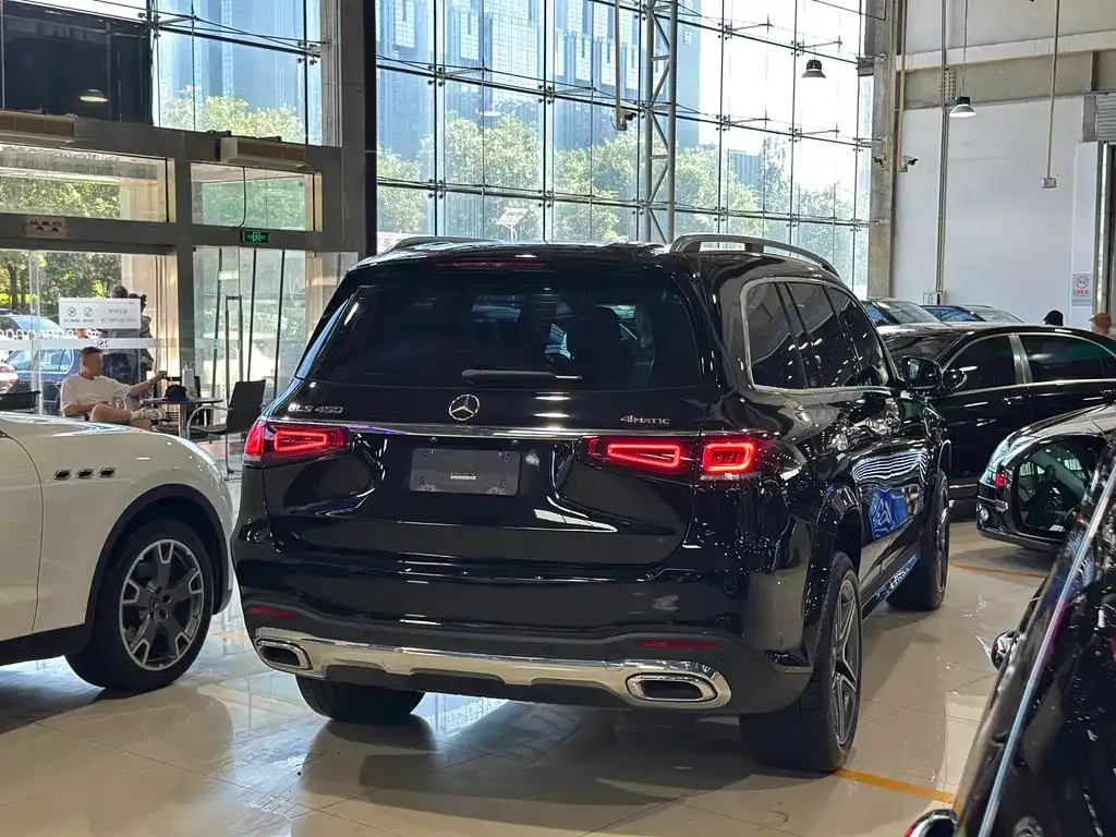 Mercedes-Benz GLS — фото 8