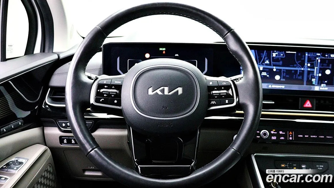 Kia Carnival — фото 6