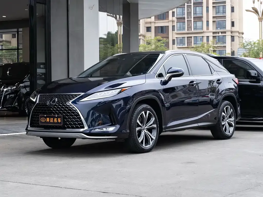 Lexus RX — фото 1