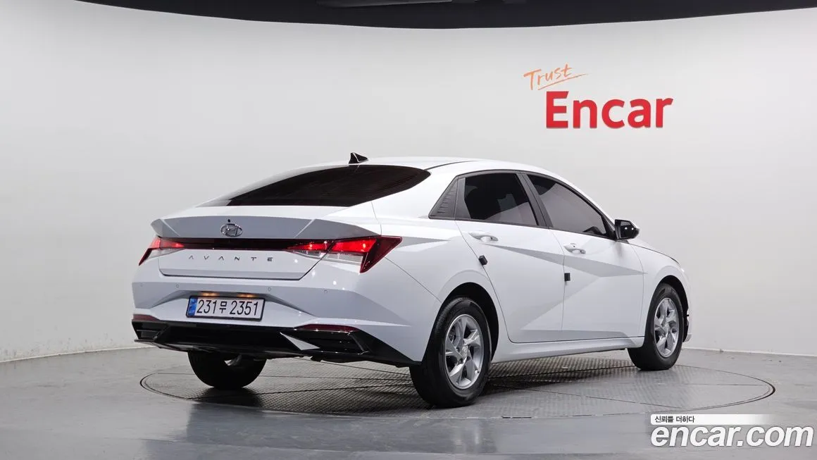 Hyundai AVANTE — фото 2