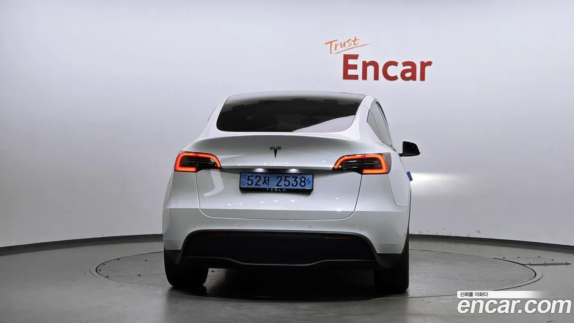 Tesla Model Y — фото 4