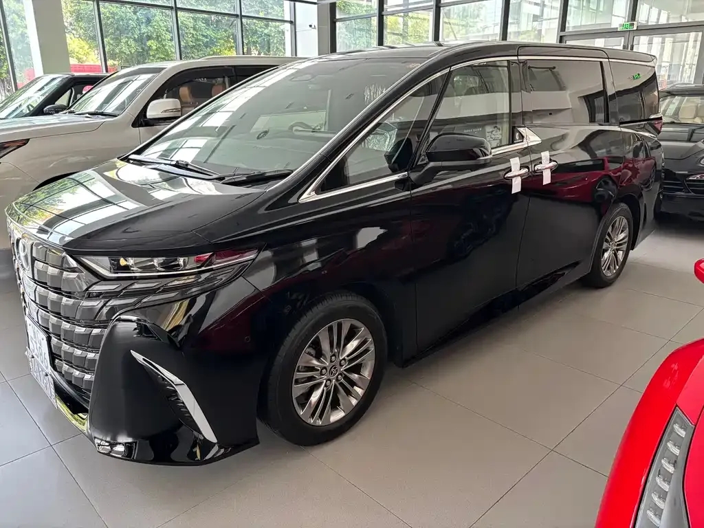 Toyota Alphard — фото 3