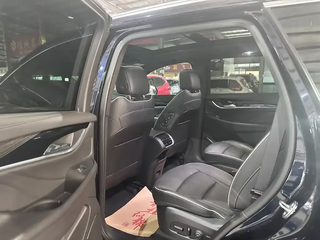 Buick Enclave — фото 10