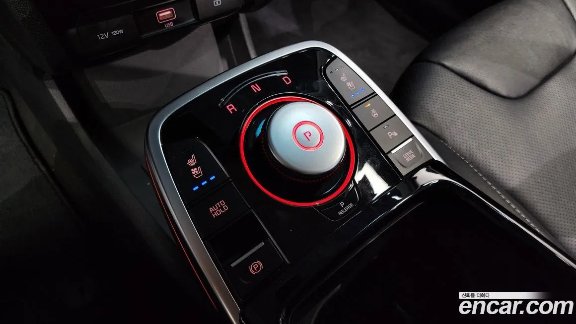Kia Niro — фото 9