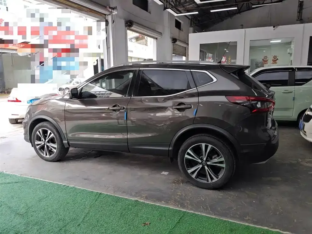 Nissan Qashqai — фото 5