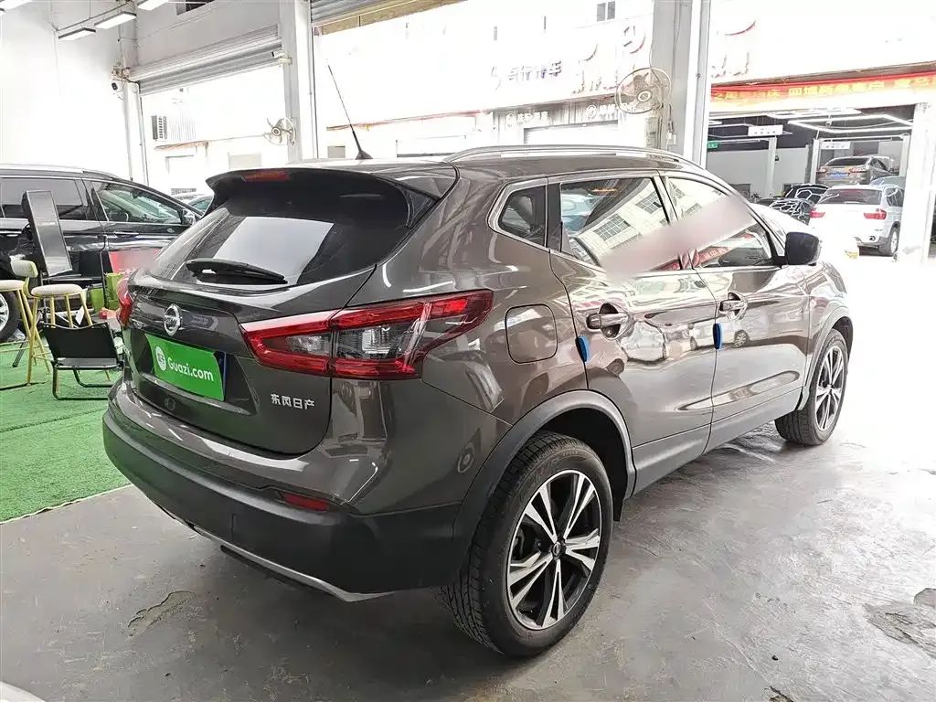 Nissan Qashqai — фото 7