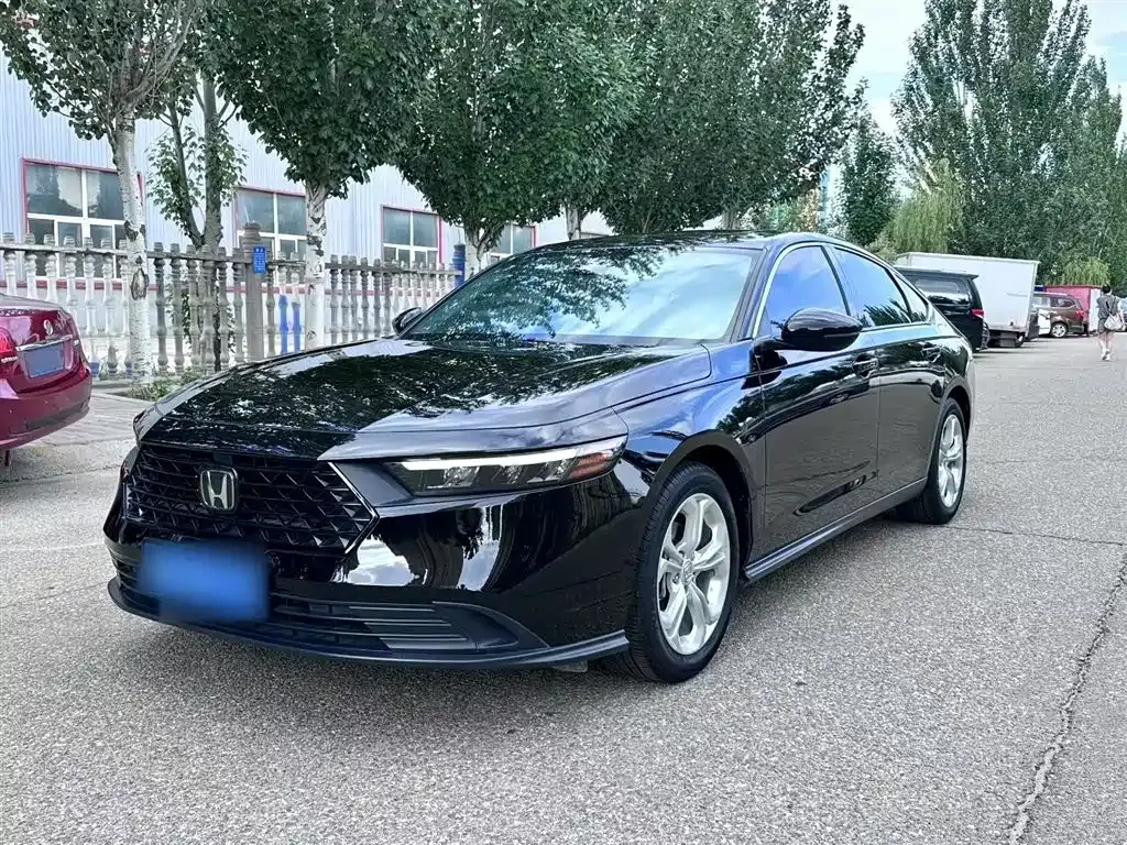 Honda Accord — фото 1