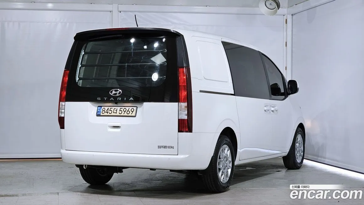 Hyundai Staria — фото 2