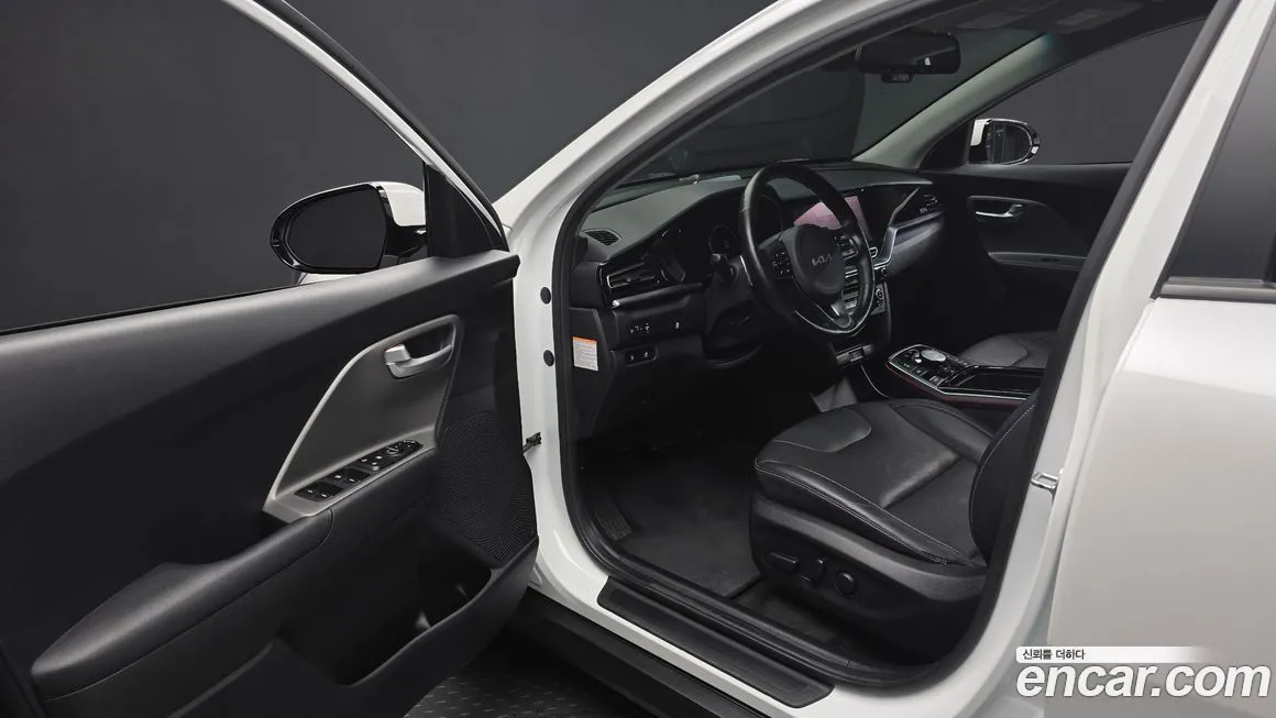 Kia Niro — фото 10