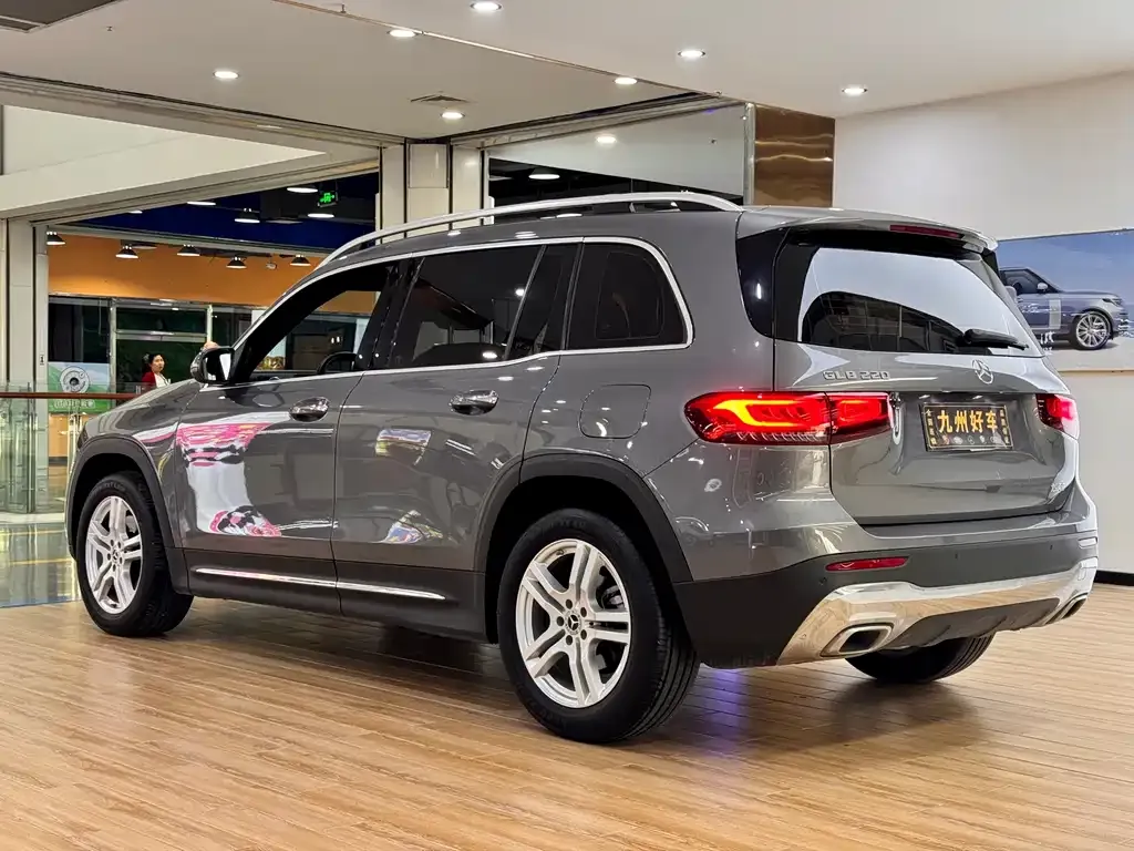 Mercedes-Benz GLB — фото 5