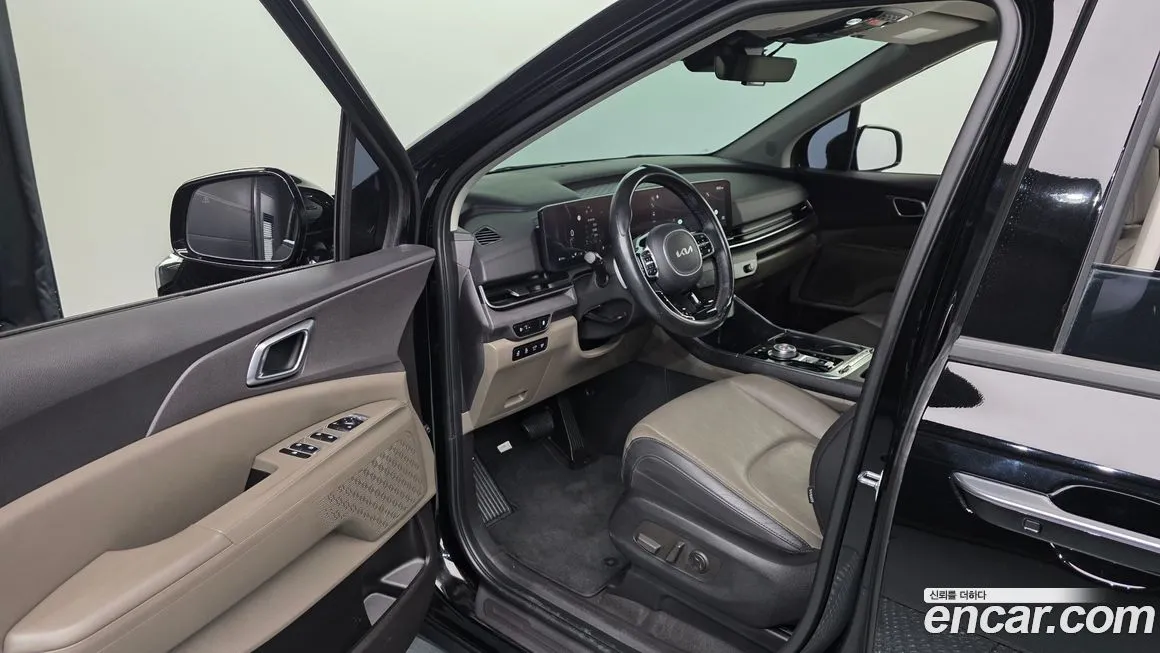 Kia Carnival — фото 10