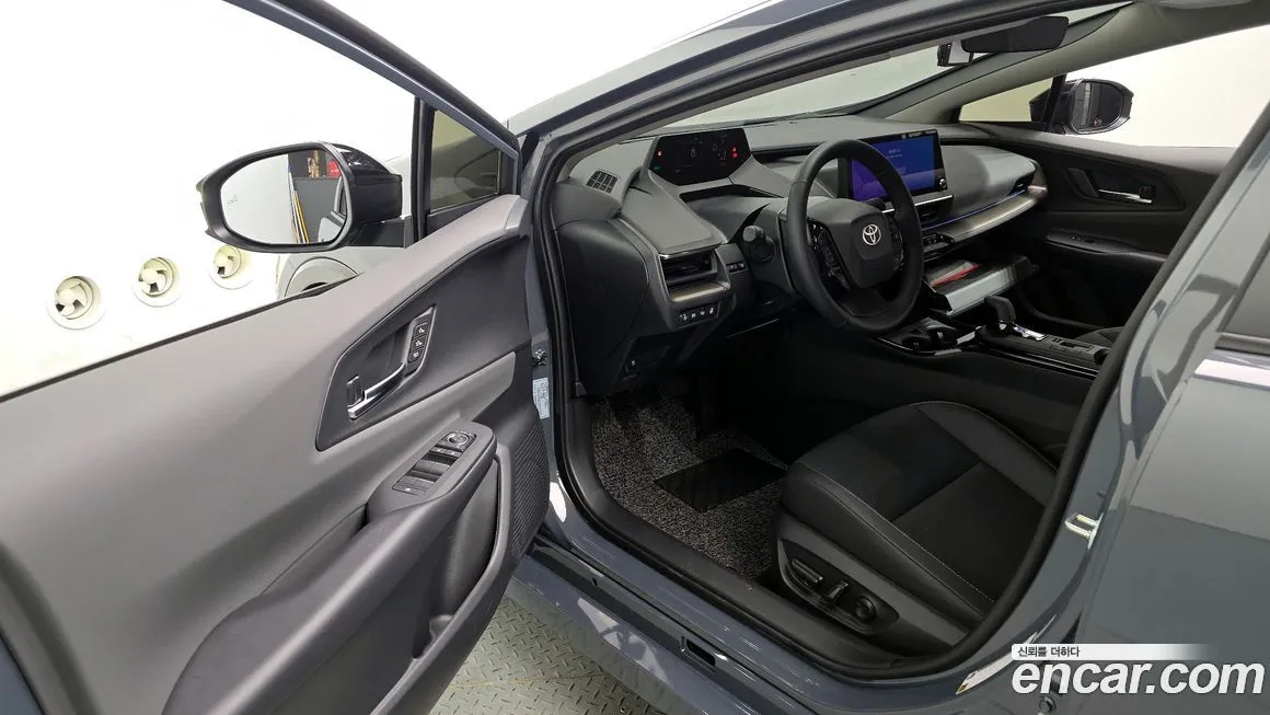Toyota Prius — фото 10