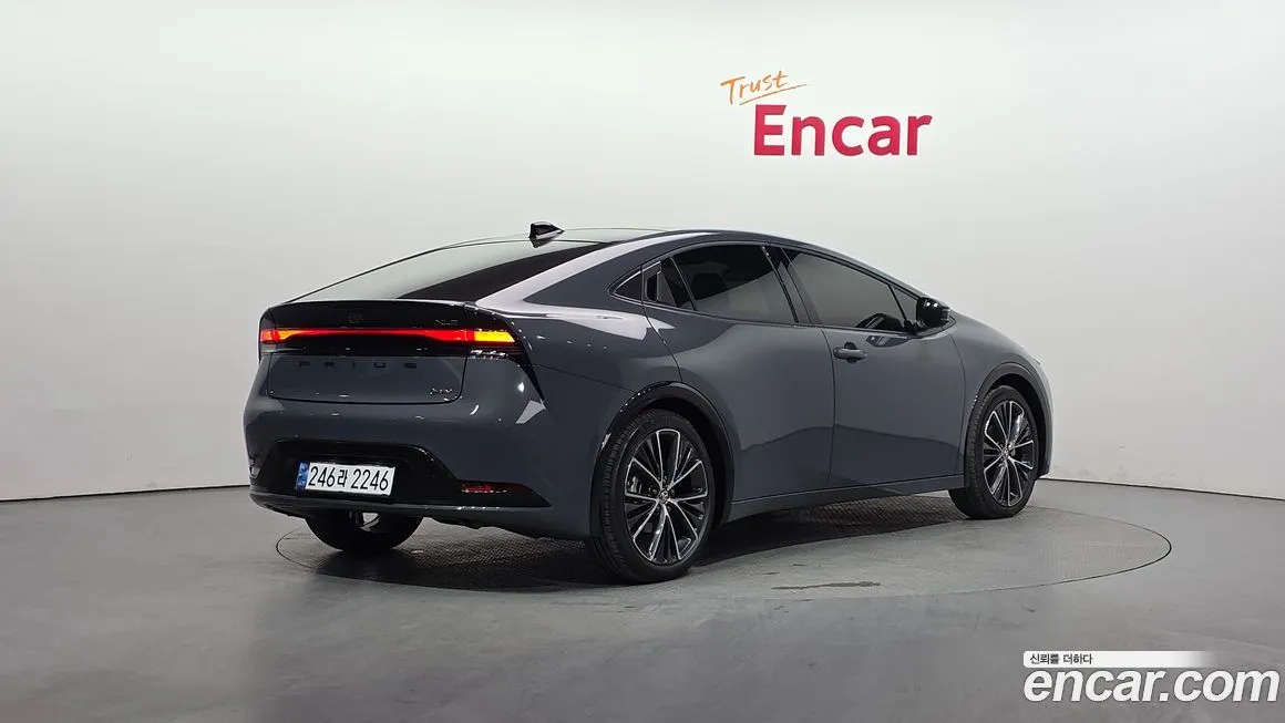 Toyota Prius — фото 2