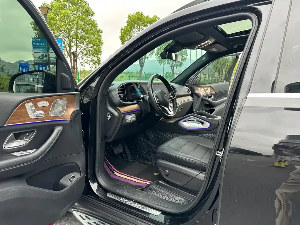 Mercedes-Benz GLS — фото 5