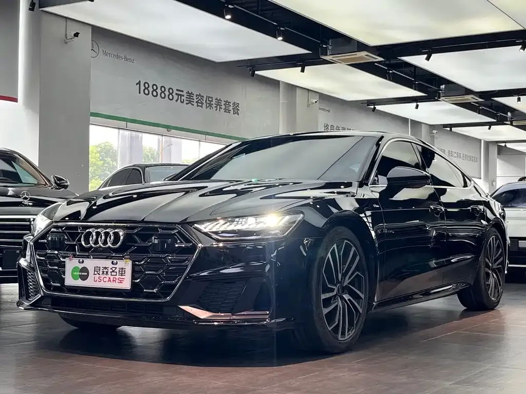 Audi A7 — фото 1
