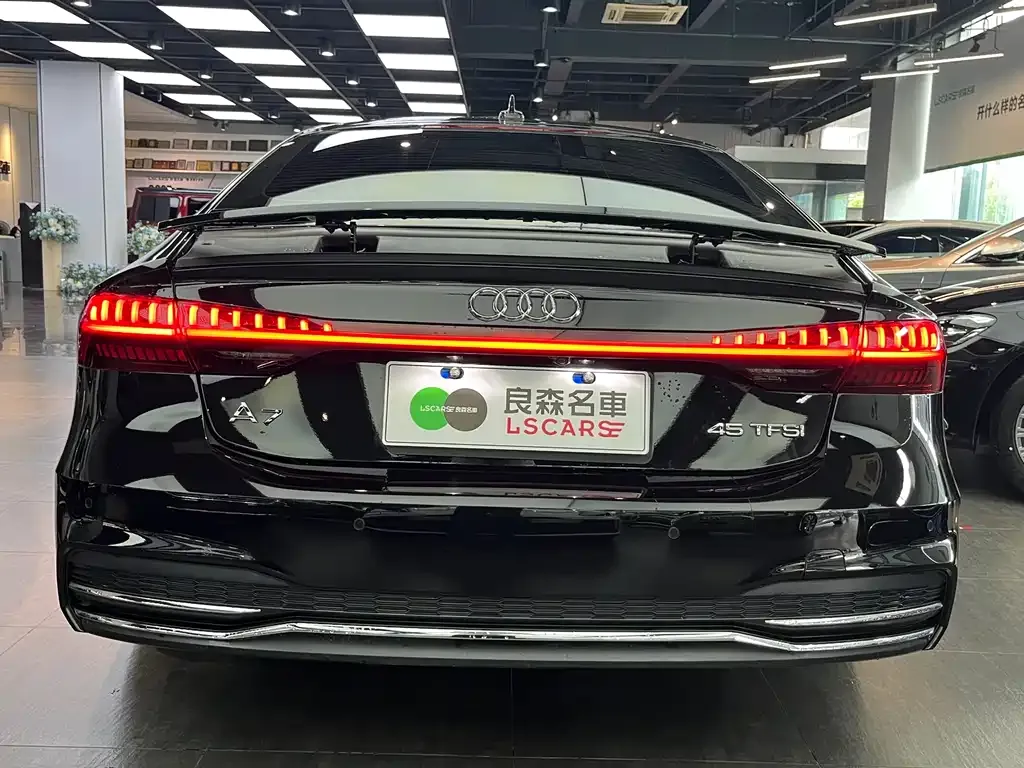 Audi A7 — фото 5