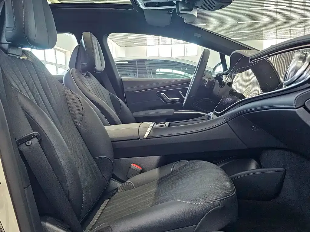 Mercedes-Benz EQS — фото 10