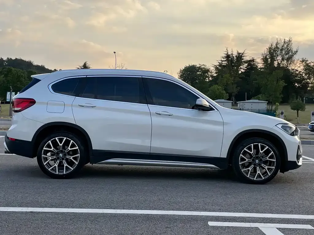 BMW X1 — фото 7