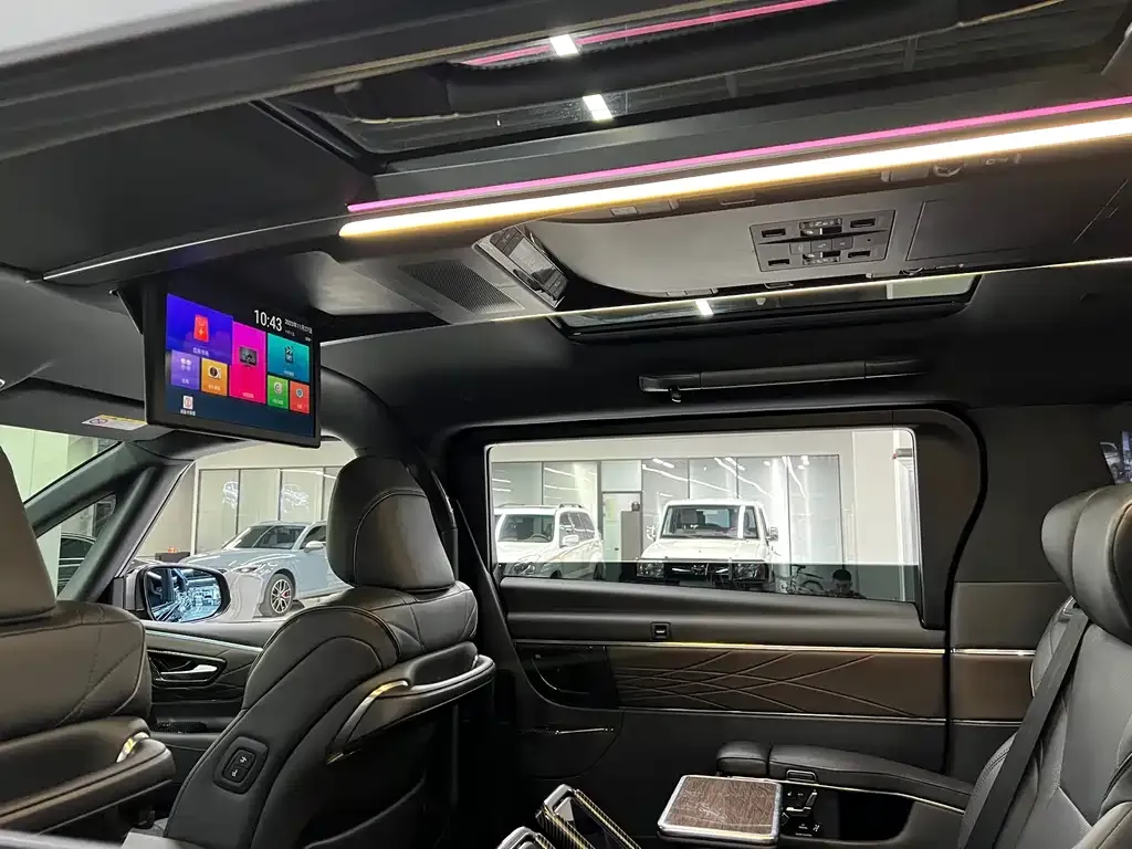 Toyota Vellfire — фото 10