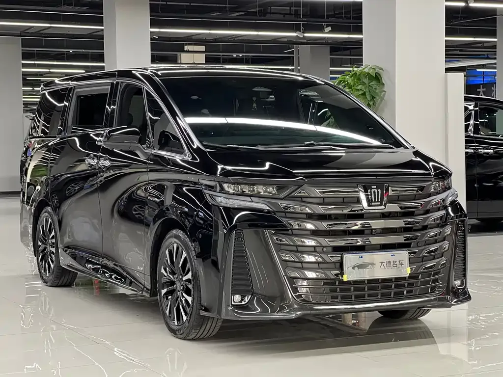 Toyota Vellfire — фото 3