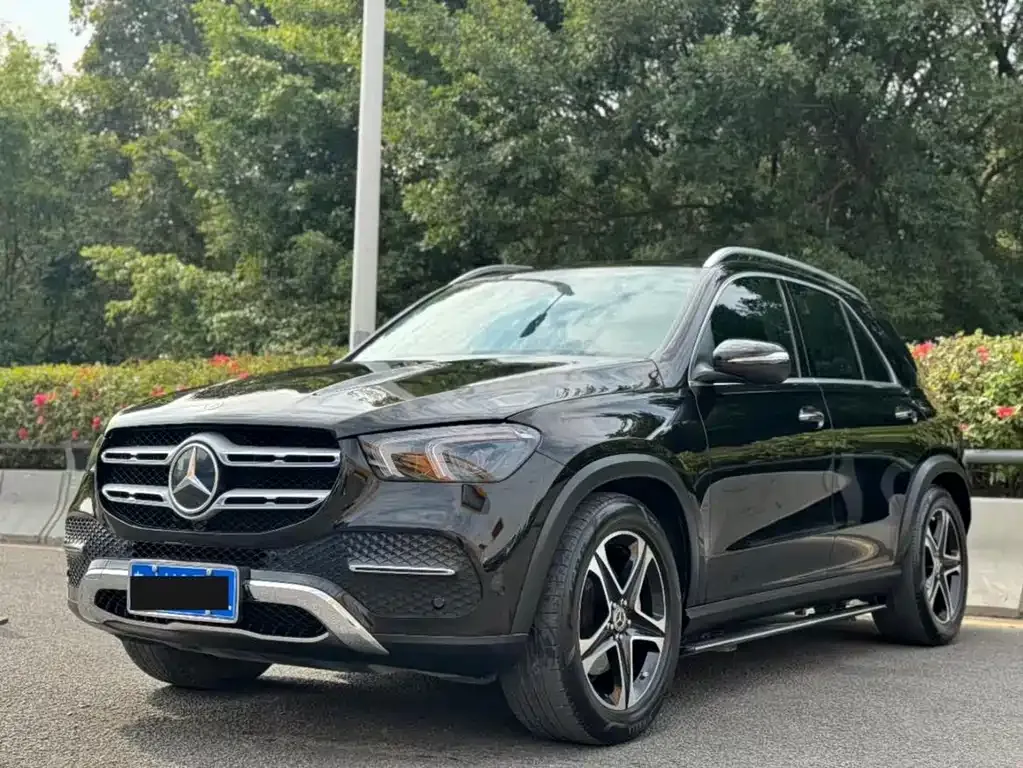 Mercedes-Benz GLE — фото 1