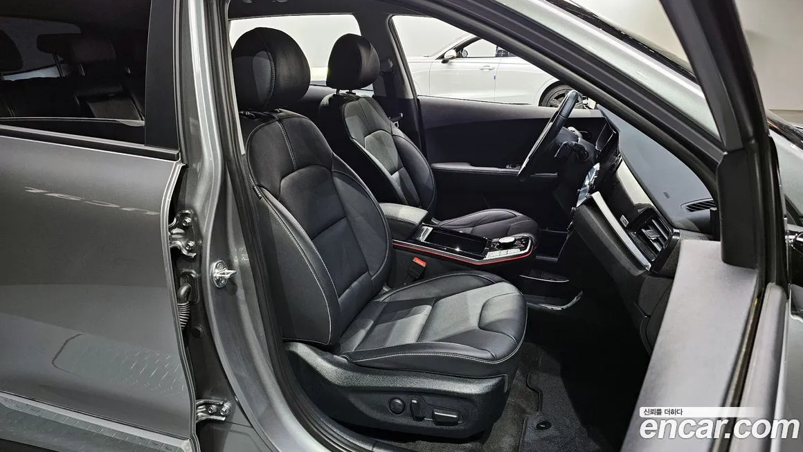 Kia Niro — фото 10