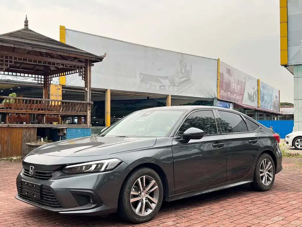 Honda Civic — фото 1
