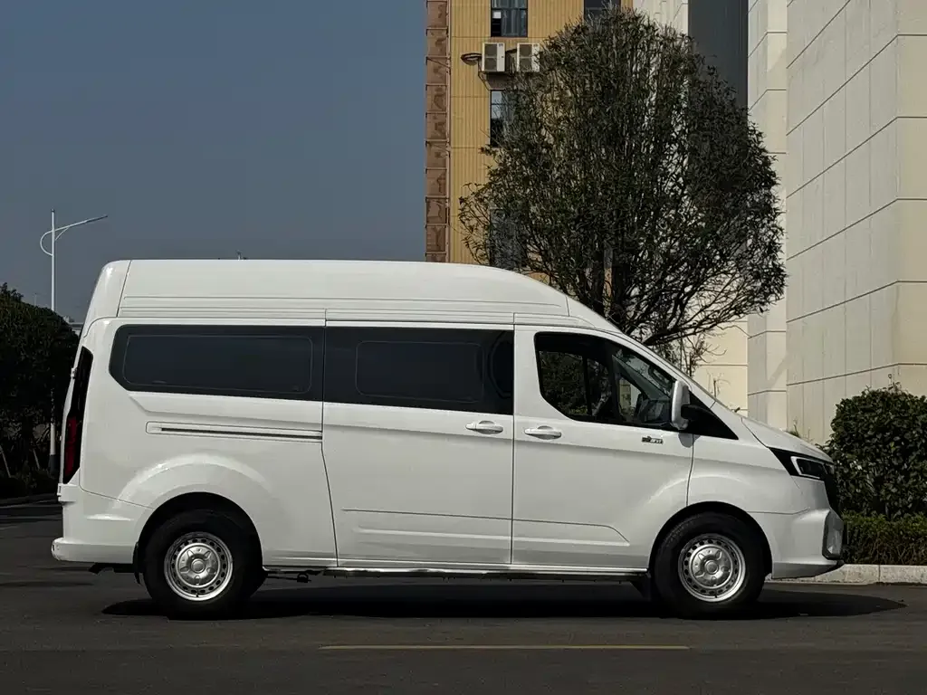 Ford Transit — фото 4