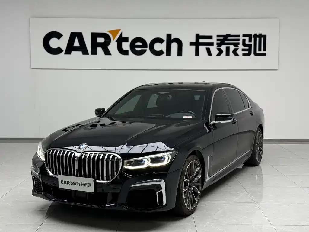 BMW 7 Series — фото 1